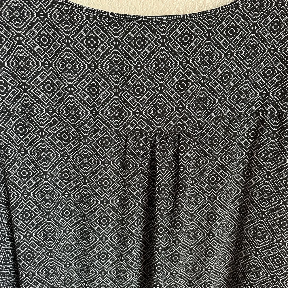 Chelsea & Theodore Geometric Print Blouse Sz XL‎ NEW - Picture 7 of 8